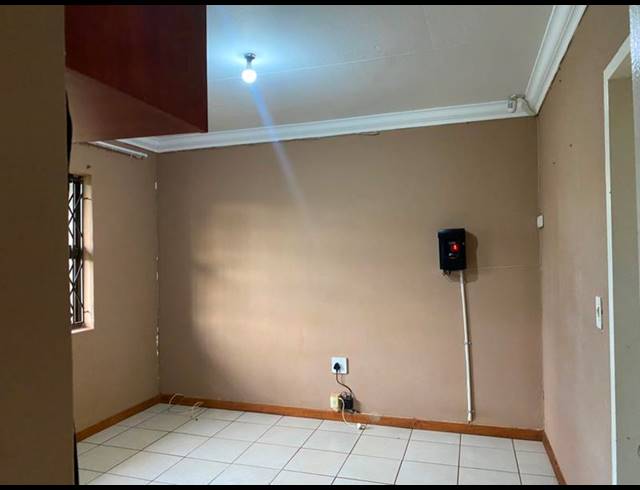 3 BEDROOM PROPERTY TO RENT IN NYLPARK